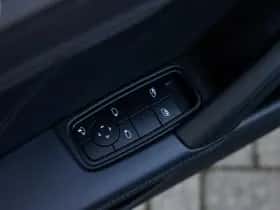 Porsche 911 (2024) thumbnail 15