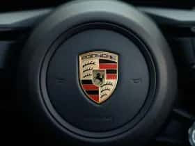 Porsche 911 (2024) thumbnail 18