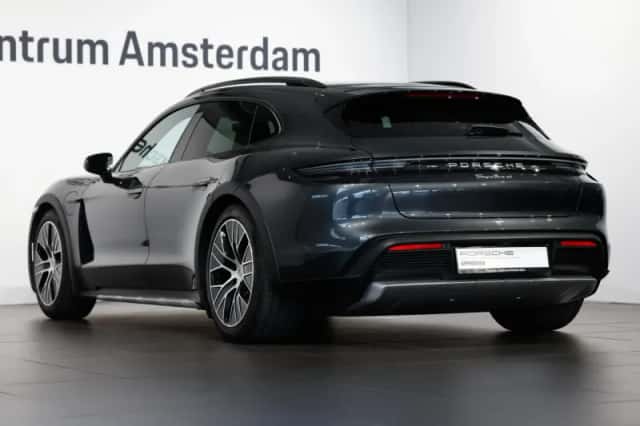 Porsche Taycan (2024) thumbnail 3
