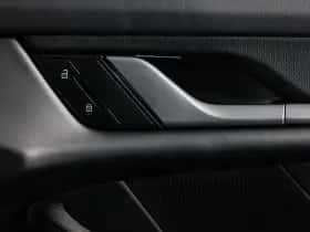 Porsche Taycan (2024) thumbnail 25