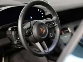 Porsche Taycan (2024) thumbnail 26
