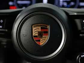 Porsche Taycan (2024) thumbnail 29