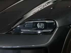 Porsche Taycan (2024) thumbnail 32