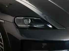 Porsche Taycan (2024) thumbnail 5