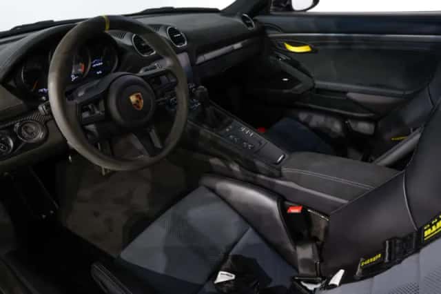 Porsche 718 (2022) thumbnail 6