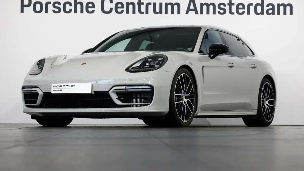 Porsche Panamera (2023) — foto 1