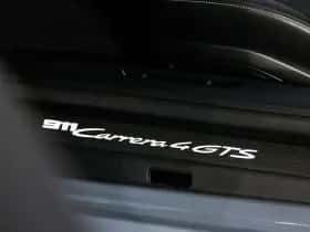 Porsche 911 (2023) thumbnail 17