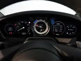Porsche 911 (2023) thumbnail 9