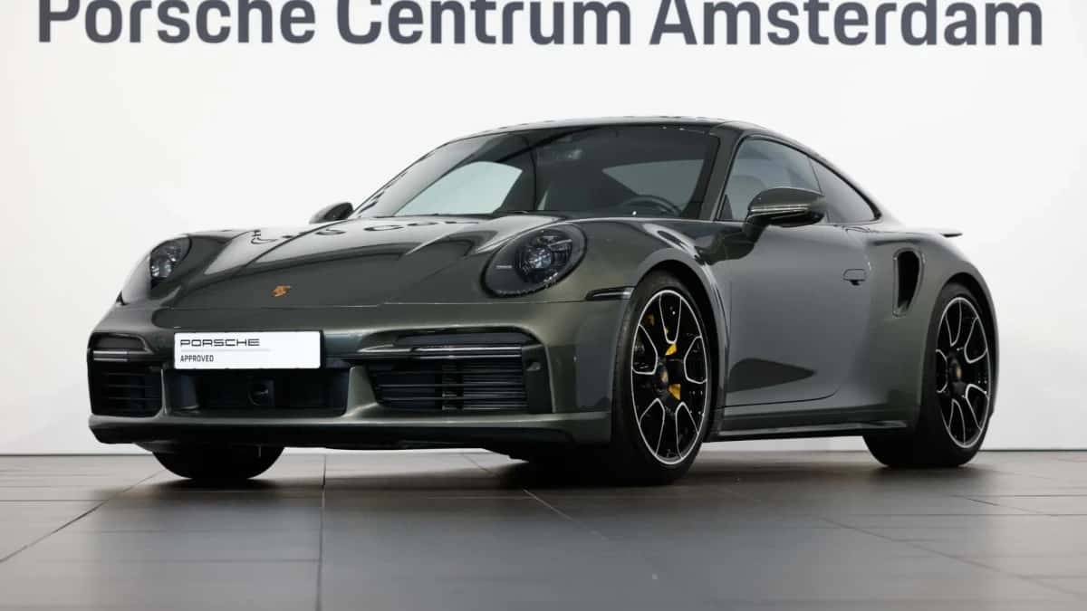 Porsche 911 (2024) — foto 1