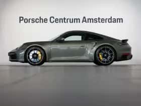 Porsche 911 (2024) thumbnail 2