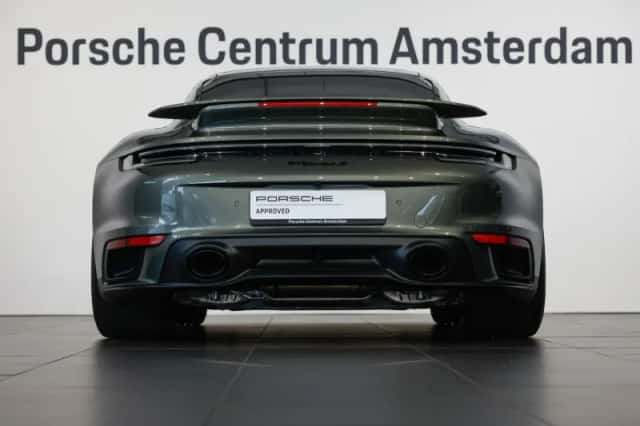 Porsche 911 (2024) thumbnail 4