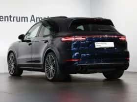 Porsche Cayenne (2021) thumbnail 3