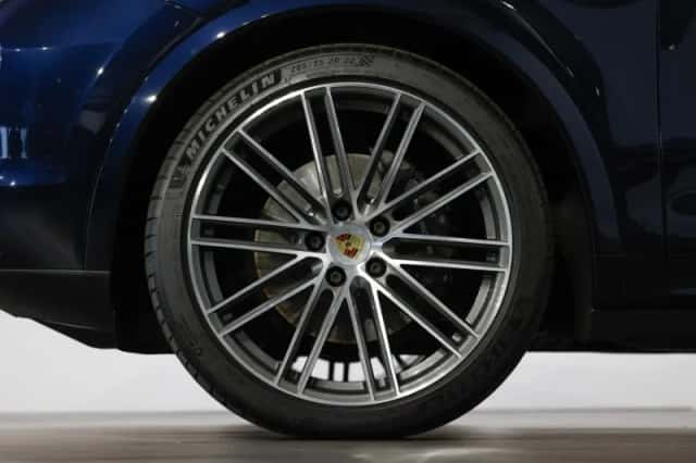 Porsche Cayenne (2021) thumbnail 6