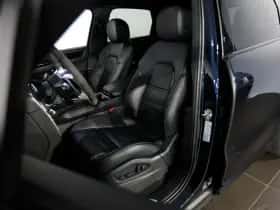 Porsche Cayenne (2021) thumbnail 8