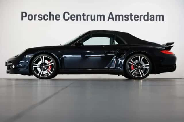 Porsche 911 (2010) thumbnail 2
