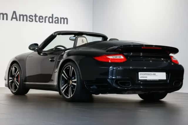 Porsche 911 (2010) thumbnail 3