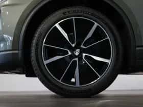 Porsche Macan (2025) thumbnail 5