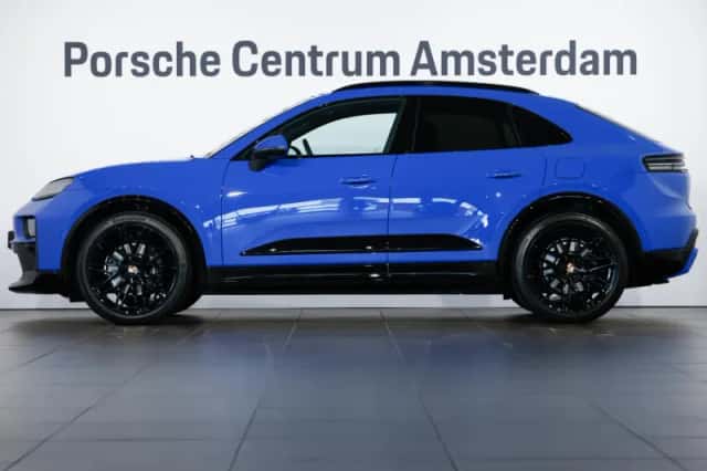Porsche Macan (2026) thumbnail 2