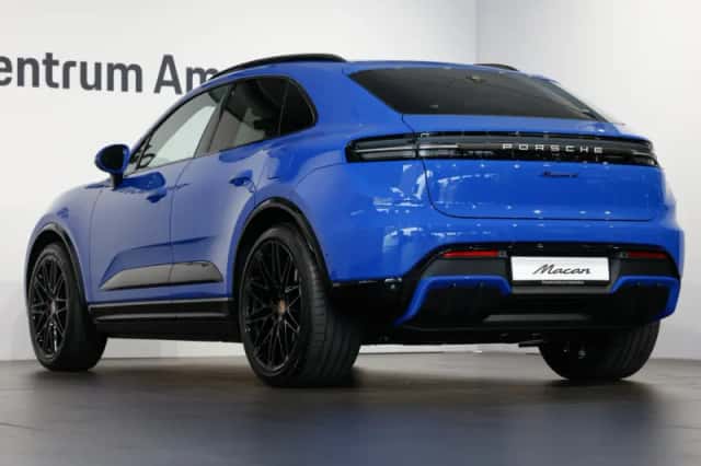 Porsche Macan (2026) thumbnail 3