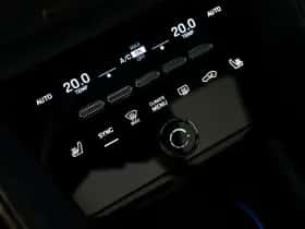 Porsche Macan (2026) thumbnail 24