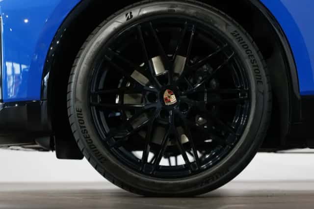 Porsche Macan (2026) thumbnail 5