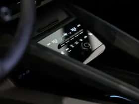 Porsche Macan (2026) thumbnail 10