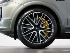 Porsche Cayenne (2026) thumbnail 6