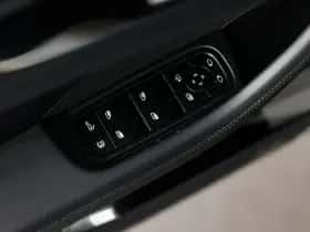 Porsche Panamera (2024) thumbnail 28