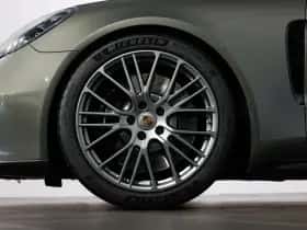 Porsche Panamera (2024) thumbnail 5