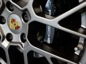 Porsche 911 (2020) thumbnail 5