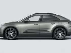 Porsche Macan (2025) thumbnail 2