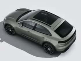 Porsche Macan (2025) thumbnail 3