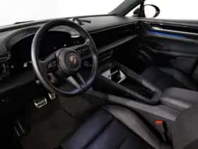 Porsche Macan (2025) thumbnail 6