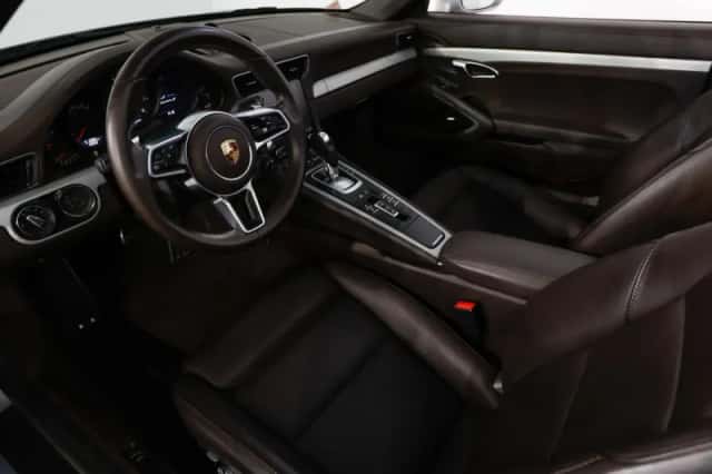 Porsche 911 (2016) thumbnail 6