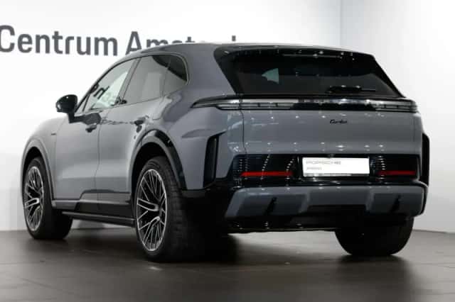 Porsche Cayenne (2026) thumbnail 3