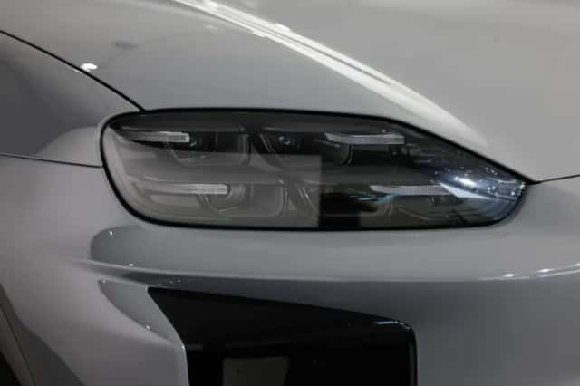 Porsche Cayenne (2026) thumbnail 5