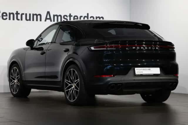 Porsche Cayenne (2024) thumbnail 3