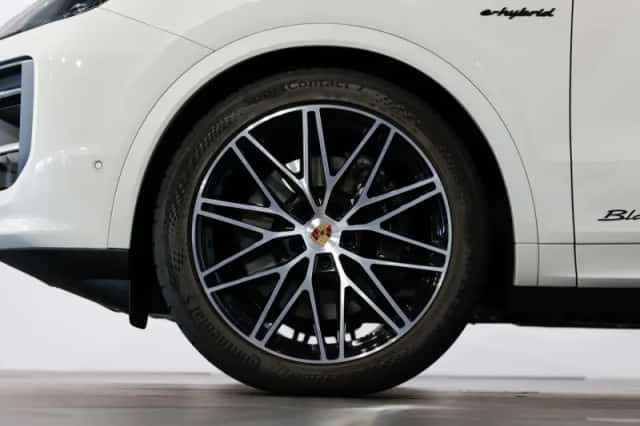 Porsche Cayenne (2026) thumbnail 5