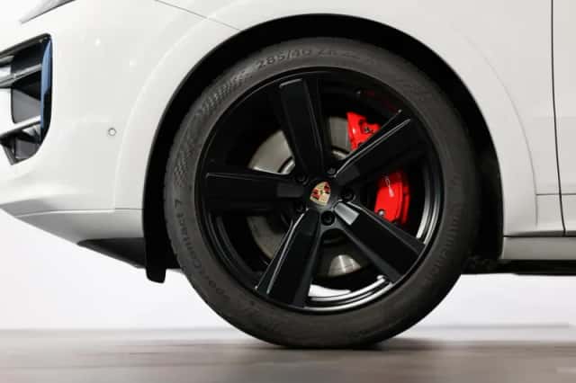 Porsche Cayenne (2025) thumbnail 6