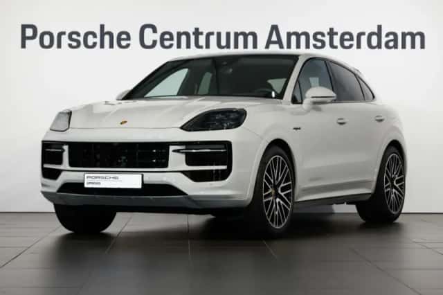 Porsche Cayenne (2024) thumbnail 1