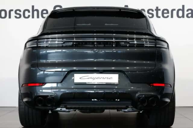 Porsche Cayenne (2026) thumbnail 4