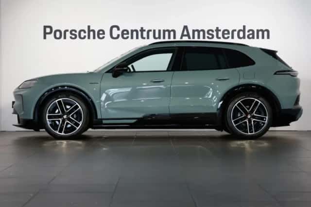 Porsche Cayenne (2026) thumbnail 2