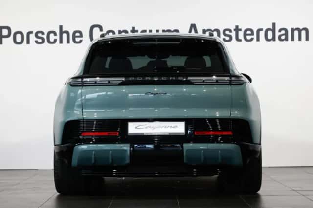 Porsche Cayenne (2026) thumbnail 4