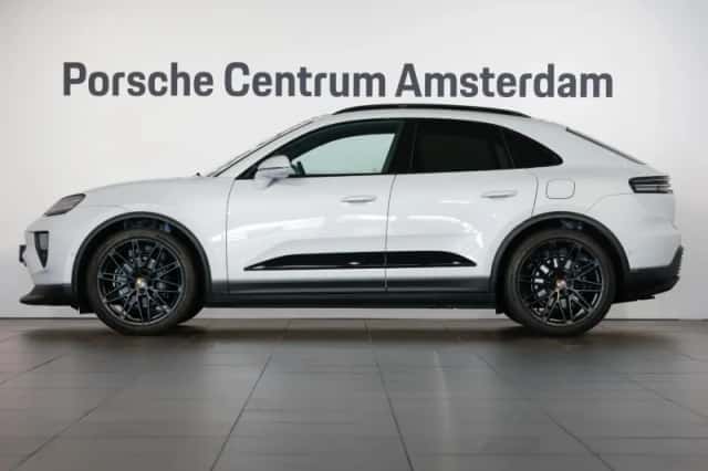 Porsche Macan (2026) thumbnail 2