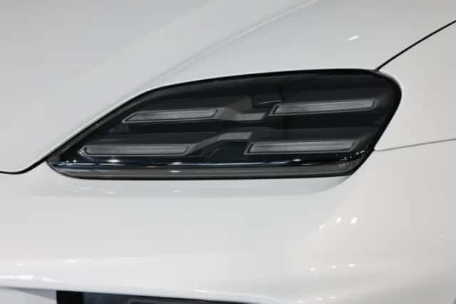 Porsche Macan (2026) thumbnail 5
