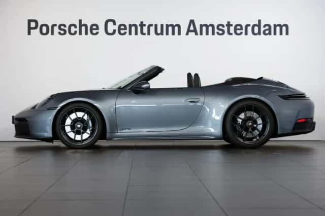 Porsche 911 (2026) thumbnail 2