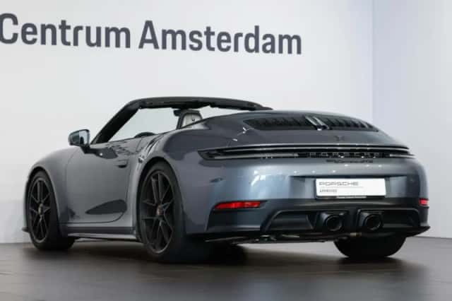 Porsche 911 (2026) thumbnail 3