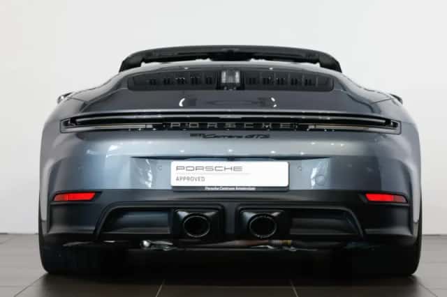 Porsche 911 (2026) thumbnail 4