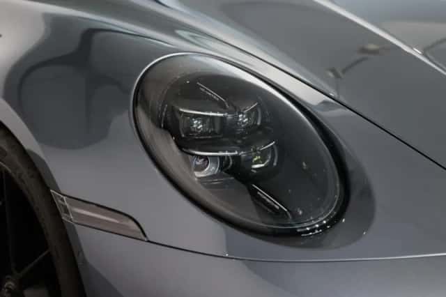 Porsche 911 (2026) thumbnail 6