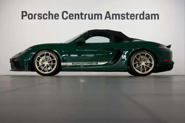 Porsche 718 (2023) thumbnail 2